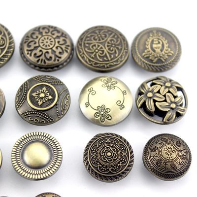 Gepersonaliseerde metalen knoppen met logo voor jassen