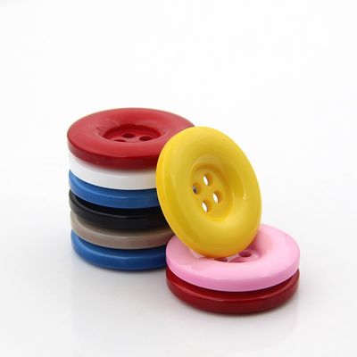 Oeko-tex Fabriek Groothandel Kleding Accessoires Mode 4 Holes Plastic Knop Kleding Knoppen Hars Knoppen
