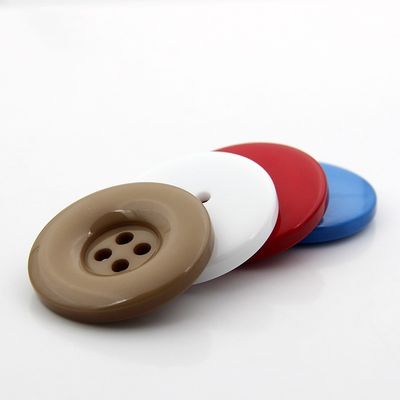 Oeko-tex Fabriek Groothandel Kleding Accessoires Mode 4 Holes Plastic Knop Kleding Knoppen Hars Knoppen