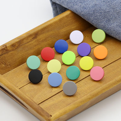 Fancy zink legering ronde naaiknop Metalen messing knoppen voor kleding Decoratieve
