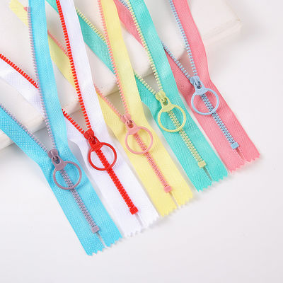 3 Plastic ritsjes met milieuvriendelijk ontwerp en gratis monster