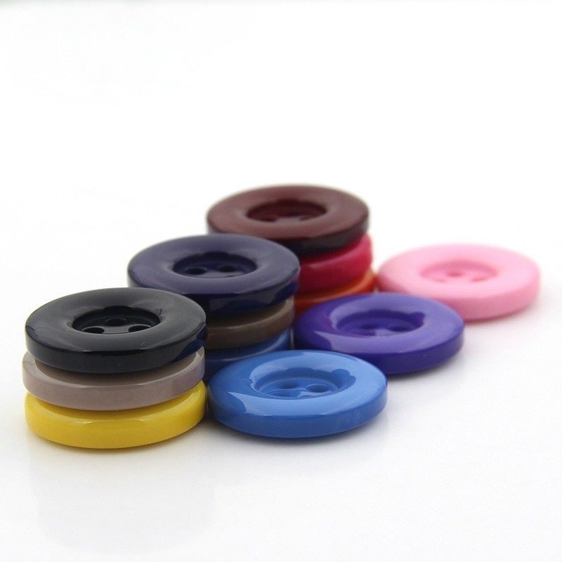 Oeko-tex Fabriek Groothandel Kleding Accessoires Mode 4 Holes Plastic Knop Kleding Knoppen Hars Knoppen