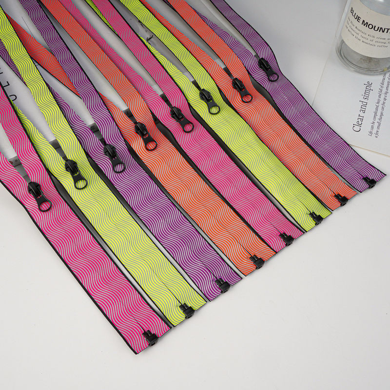 Fabriek Groothandel Custom 3# 5# 7# nylon waterdichte rits Auto Lock Verschillende soorten nylon rits voor kledingzakken