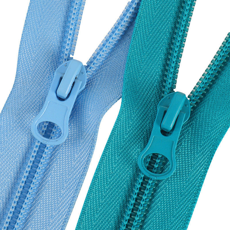 Fabriek Hot Wholesales 3# 5# 7# 8# 10# Nylon Long Chain Zipper Zelfde kleur Tanden Zipper Kleurrijke Nylon Zipper Voor Tas Kleding Schoenen